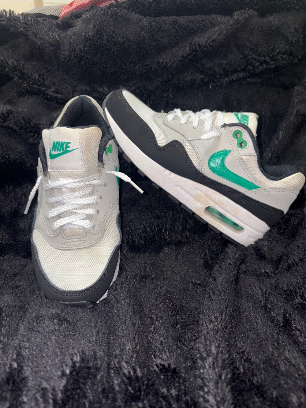 Nike for Kids White, Black & Teal Air Max Retro Sneakers